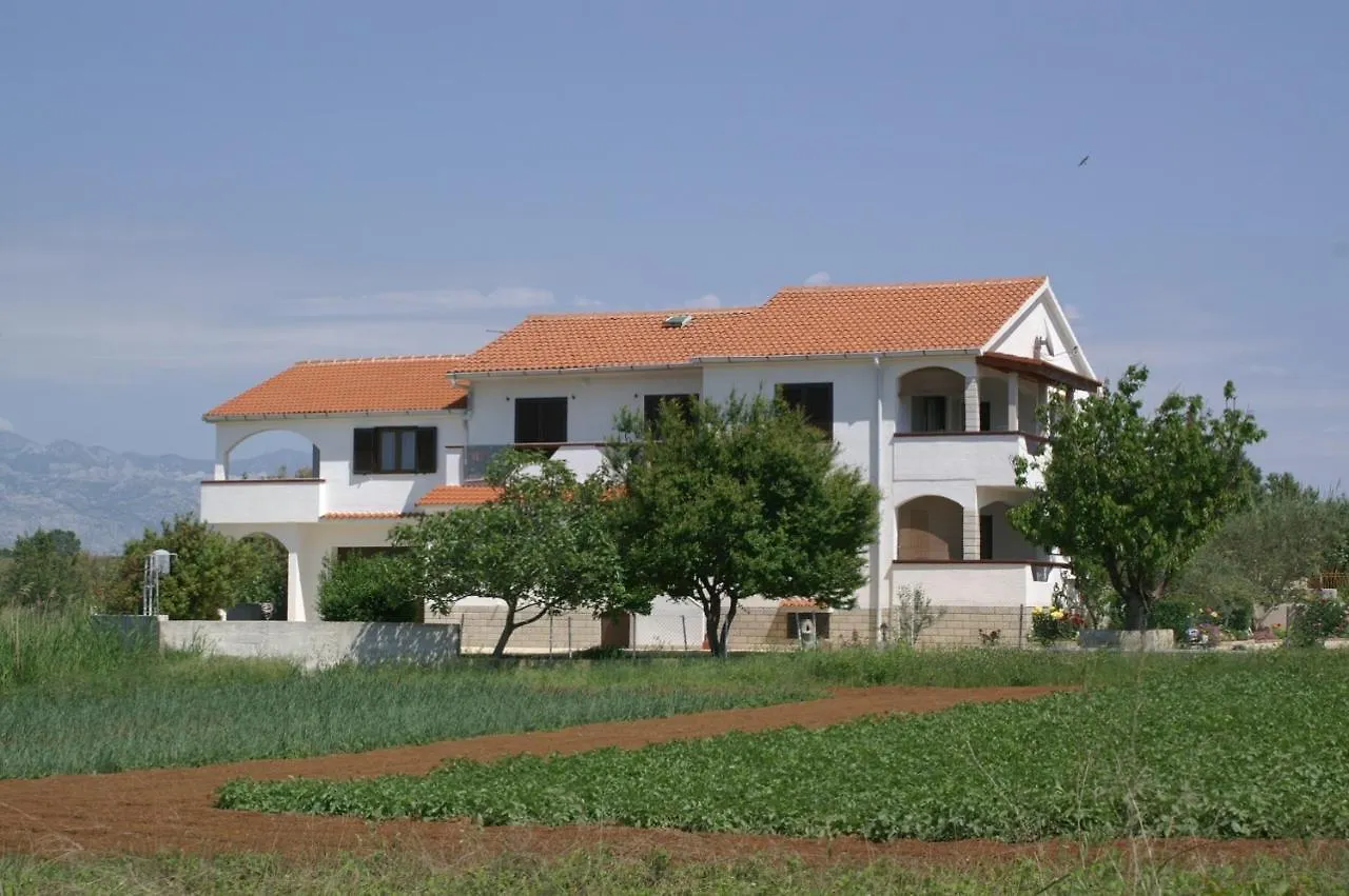 Family Friendly Seaside Apartments Povljana, Pag - 230 Povljana