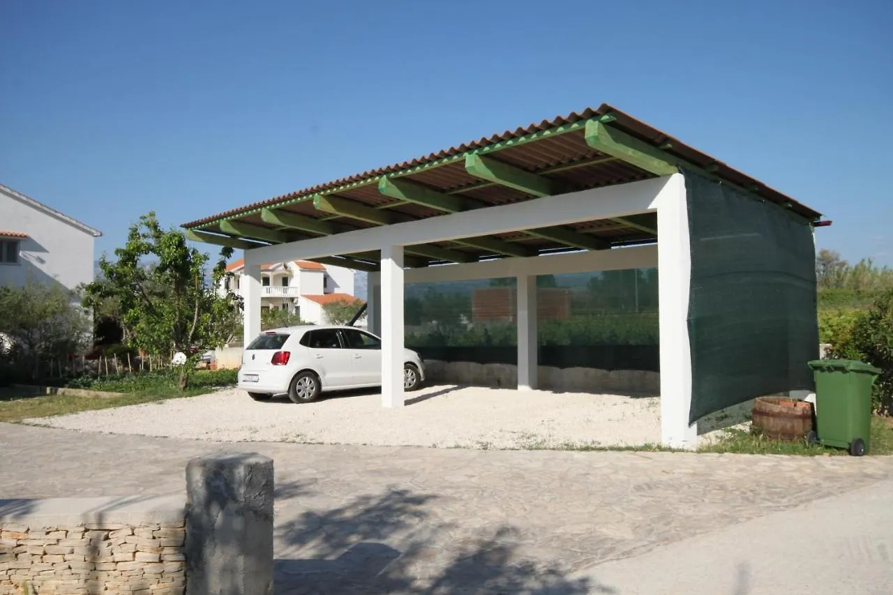 Family Friendly Seaside Apartments Povljana, Pag - 230  Povljana