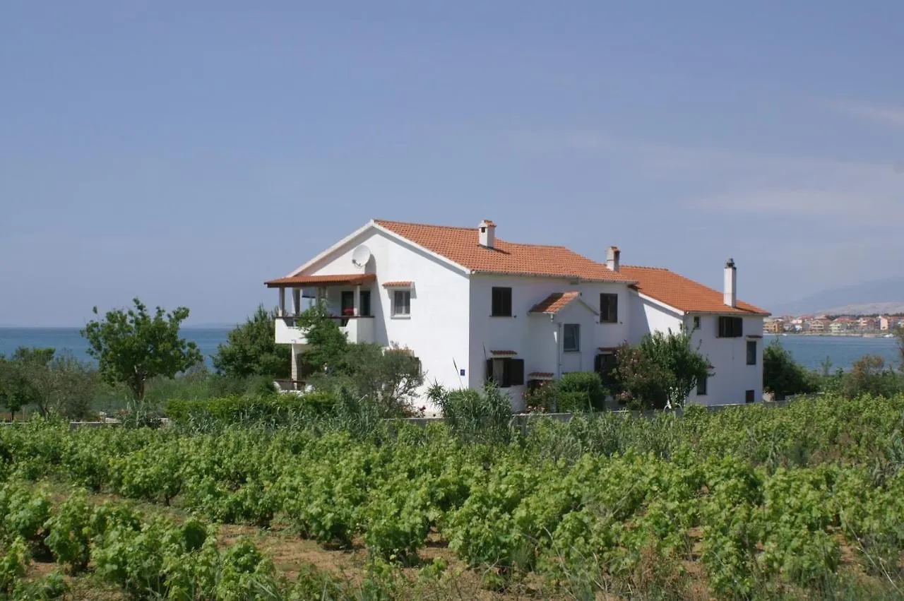 Family Friendly Seaside Apartments Povljana, Pag - 230 Chorvatsko