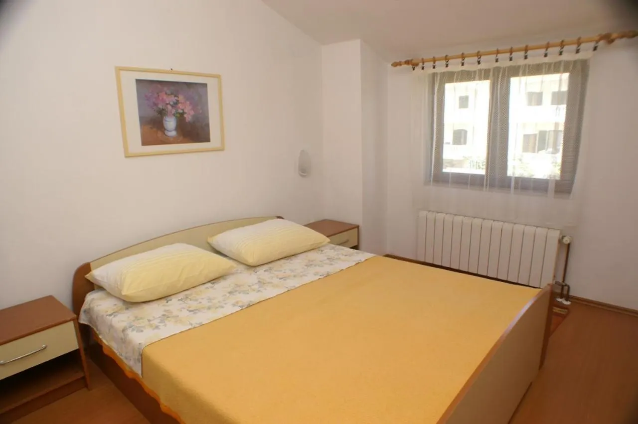 Family Friendly Seaside Apartments Povljana, Pag - 230  Povljana